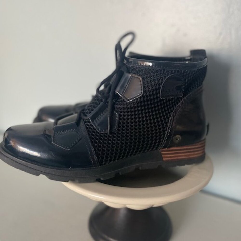 Sorel Boots Black Size 7.5